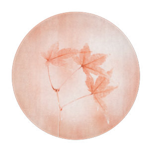 Japanse mazelen bladeren in het Oranje Snijplank