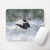 Japanse rode kraan vliegend op sneeuw muismat (Met muis)