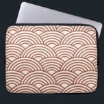 Japanse Seigaiha Wave Rust Terracotta Laptop Sleeve<br><div class="desc">Japanse Seigaiha Wave - zwart en wit - Pattern - Rust,  Earth Tones,  Terracotta.</div>