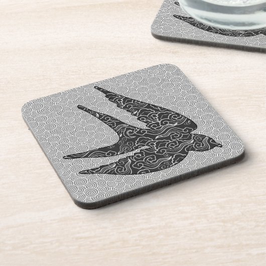 Japanse slik in vlucht, houtskool en lichte grijs bier onderzetter (Linkerzijde)