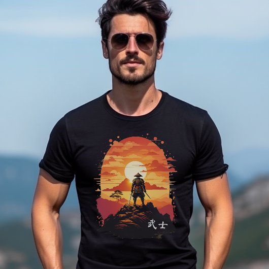 Japanse Stijl Samurai Warrior op een Hilltop T-shirt