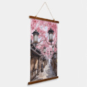 Japanse straat met Cherry Blossom Bomen Hangend Wandkleed (Gebogen)