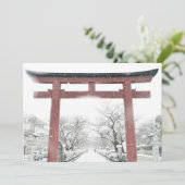 Japanse Torii-poort in winteruitnodiging Kaart (Staand voorkant)
