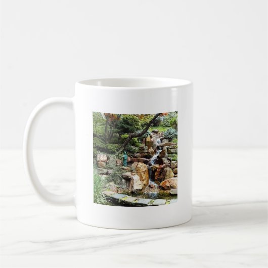 Japanse tuin in het najaar koffiemok (Links)