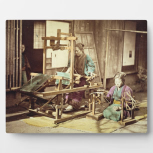 Japanse vrouwen die weven, c.1890 (met de hand gek fotoplaat