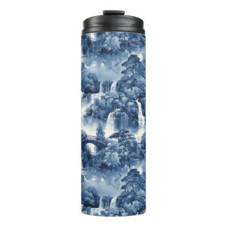 Japanse watertuin in een blauw wit porselein thermosbeker