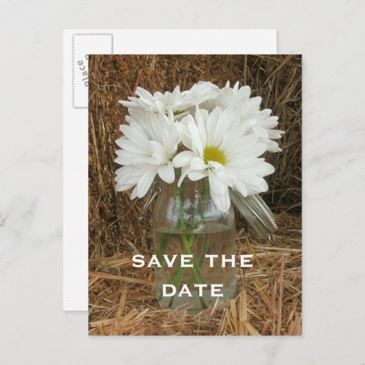 Jar of Daisies op een Bale of Hay Save The Date Aankondigingskaart (Voorkant / Achterkant)