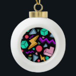 jaren '80 esthetische  retro keramische bal ornament<br><div class="desc">De jaren '80 waren geweldig en als je alle kleuren en vormen van dat tijdperk mist,  is dit een geweldig product voor jezelf of om cadeau te doen aan vrienden en familie.</div>