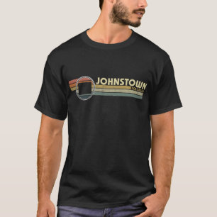  jaren 80 Style JOHNSTOWN, CO T-shirt