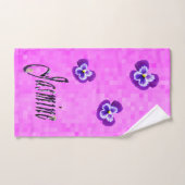 Jasmine, meisjesnaam met Paarse pansieën, Bad Handdoek (Handdoek)