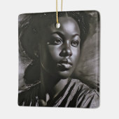 "Jasmine" vrouwen in houtskool Keramisch Ornament (Links)