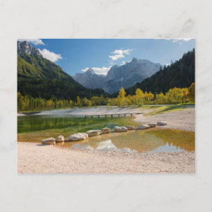 Jasna-meer in de Sloveense Alpen in herfst Briefkaart