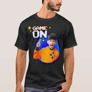 Jason Vlogs spelen aan T-shirt