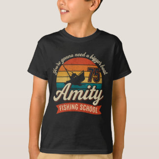 JAWS Amity Island Fishing School je T-Shirt