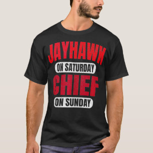 Jayhawk op zaterdag Chief op zondag Tee Kansas Cit T-shirt