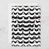 Jazzy Black & White Wavy Zebra Stripes Invitation Kaart (Achterkant)