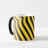 Jazzy Cute Black en Yellow Striped Bumblebee Magische Mok (Voorkant links)