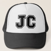 "JC" Monogram Trucker Pet (Voorkant)