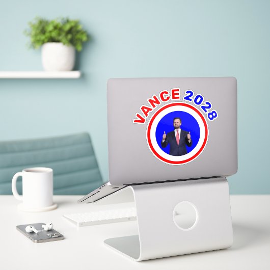 JD Vance 2028 Sticker (Laptop op bureau)