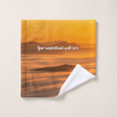 Je aangepaste tekstzonsopgang boven het mistroosti bad handdoek (Wasdoekje)
