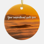 Je aangepaste tekstzonsopgang boven het mistroosti keramisch ornament (Voorkant)