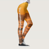 Je aangepaste tekstzonsopgang boven het mistroosti leggings (Rechts)