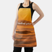 Je aangepaste tekstzonsopgang boven het mistroosti schort (Insitu)