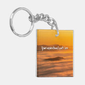 Je aangepaste tekstzonsopgang boven het mistroosti sleutelhanger (Voorkant Links)