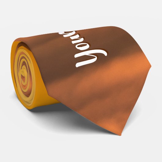 Je aangepaste tekstzonsopgang boven het mistroosti stropdas (Opgerold)