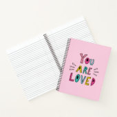 Je bent dol op roze affirmatie notitieboek (Binnen)