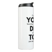 Je bent dood voor ons, collega die cadeau achterla thermosbeker (Gedraaid links)