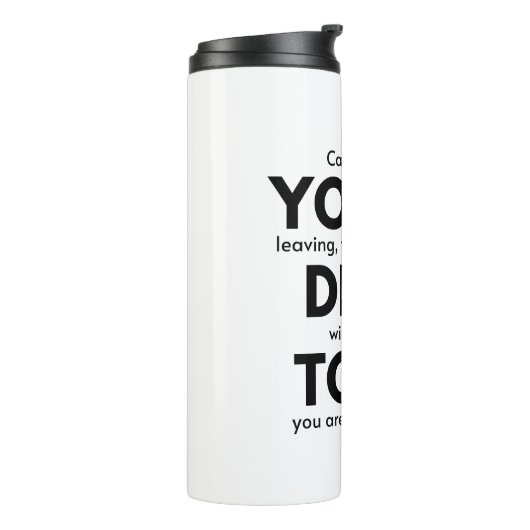 Je bent dood voor ons, collega die cadeau achterla thermosbeker (Gedraaid links)