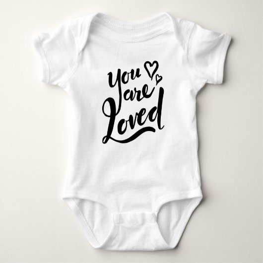 Je bent geliefd - Inspirerend baby Romper (Voorkant)
