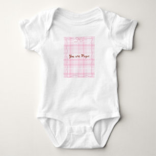 Je Bent Magische Roze Plaid Inspirerende Citaat Romper