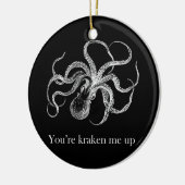 Je bent me aan het kraken. keramisch ornament (Links)