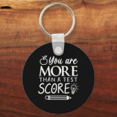Je Bent Meer Dan Een Testscore Kinderen Testdag Le Sleutelhanger (Voorkant)