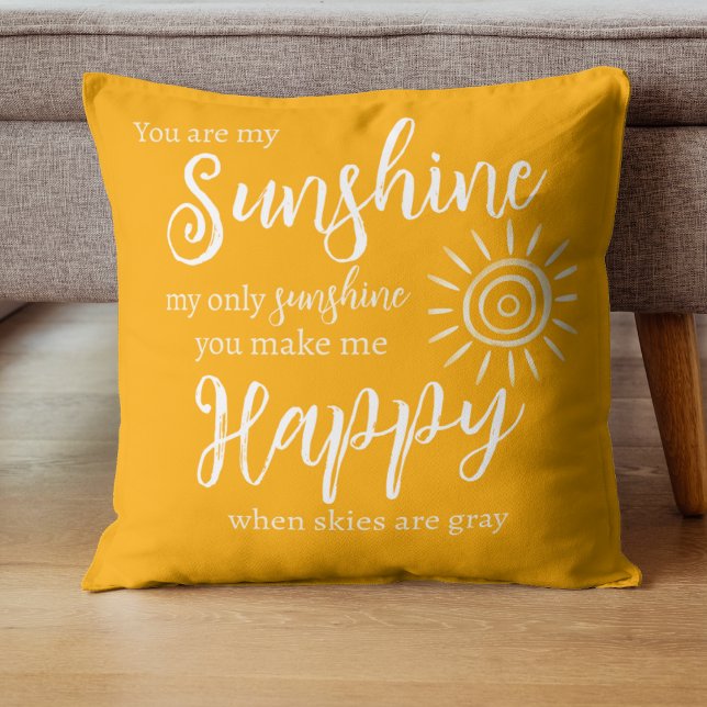 Je bent mijn zonneschijn Sinaasappel met zon en wi Buitenkussen (You are my Sunshine, you make me Happy bright orange pillow with sun, white polka dots on the back.)