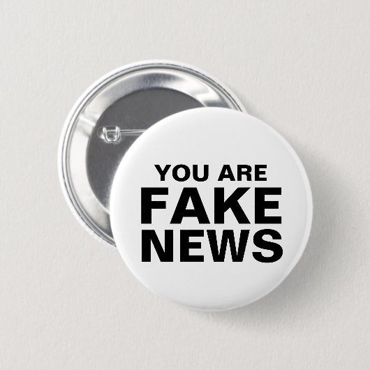 Je bent nepnieuws ronde button 5,7 cm (Voorkant /achterkant)