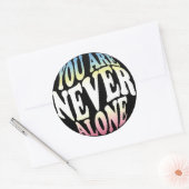 JE BENT NOOIT ALLEEN | Sherbet (zwart) Ronde Sticker (Envelop)