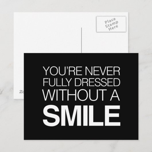 Je bent nooit helemaal gekleed zonder een glimlach briefkaart (Voorkant / Achterkant)