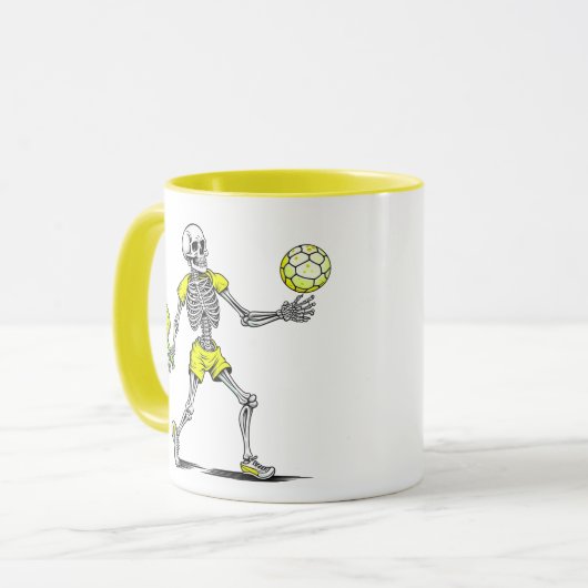 Je bent nooit te oud voor Pickleball Mok (Voorkant links)