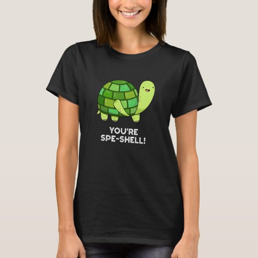 Je bent Spe-shell Funny Tortoise Pun Dark BG T-shirt (Voorkant)