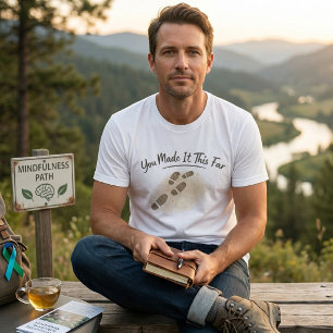 Je bent zover gekomen - Motiverende voetsporen Tri-Blend Shirt