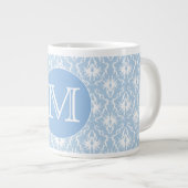 Je brief, Monogram. Bleek blauw Damaspatroon. Grote Koffiekop (Voorkant rechts)
