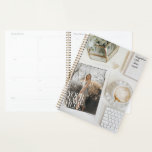 Je foto op Magazine! Persoonlijke grafische Kantoo Planner<br><div class="desc">Geniet van je foto op een tijdschrift! Pas deze gepersonaliseerde Smart Working Chic Desktop Portable Planner eenvoudig aan, schrijf uw aan-doe lijst en organiseer uw dromen. Het kan een geweldig decor voor kantoor thuis zijn. Upload uw eigen foto, en het zal automatisch in het tijdschrift worden geplaatst! Pas handgeschreven manuscripttekst...</div>
