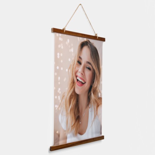 Je gezicht op een verjaardag gepersonaliseerd hangend wandkleed (Gebogen)