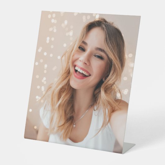 Je gezicht op een verjaardag gepersonaliseerd reclamebord met voetstuk (Voorkant)