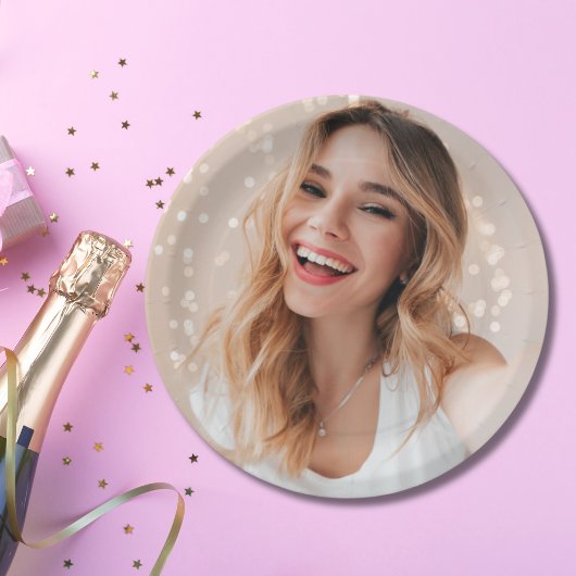 Je gezicht op een verjaardag papieren bordje