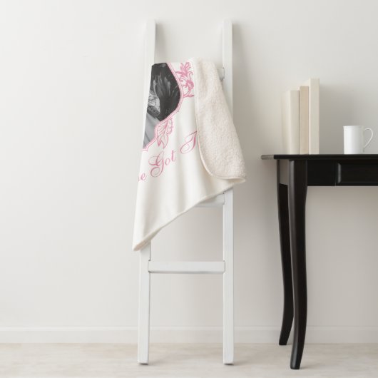 Je hebt dit - de witte lotus sherpa deken (In situ)