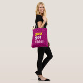 JE HEBT DIT! Fuscia en Black Spiral Tas (Op model)